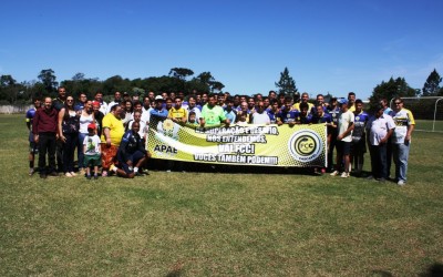 Apae visita atletas do FC Cascavel
