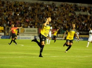 Cascavel vence o Maringá por 1 a 0 no primeiro jogo das quartas de final do Paranaense
